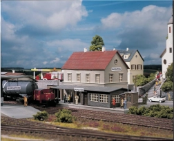 Piko Hobby гара Burgstein H0 (стендов модел)
