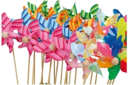 SMALL FOOT Wooden Kids’ Pinwheel