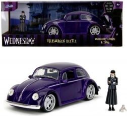 Метален модел на кола 1972 VW Beetle 1:24 с фигурка Уенсдей Адамс