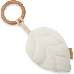 Детско гризалче NEW BABY Leaf бяло с муселинова пелена
