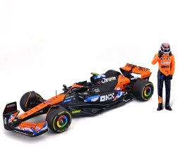 Метален модел McLaren MCL38 F1 1:24 с фигурка на пилот