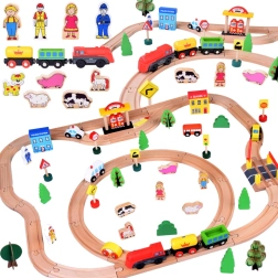 Дървена влакова писта с локомотив и фигурки