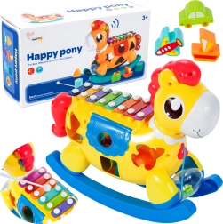 Люлеещо се конче със сортер и чинели