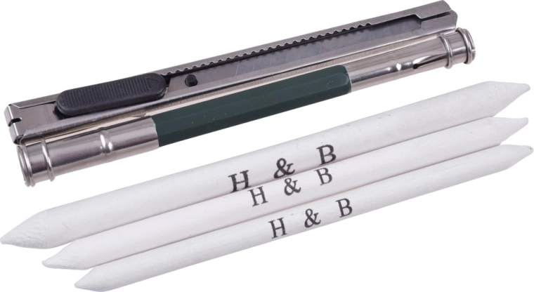 Blending without smudging: tortillons and accessories for finishing your drawing