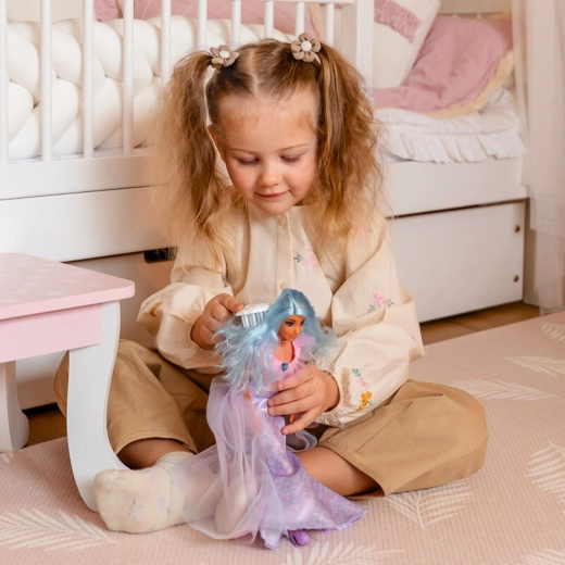 Play full of imagination