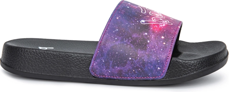 Comfort thanks to the ergonomic footbed