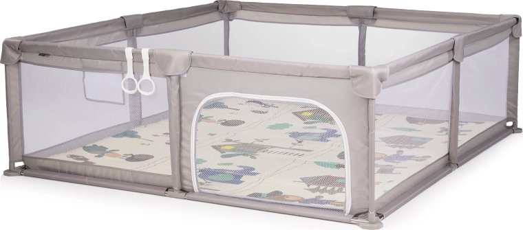 Голяма площ за игра и дишащи мрежести стени