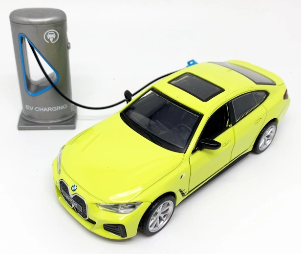 Метален модел BMW I4 M50 в мащаб 1:34