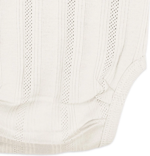 Fine texture and comfortable trims