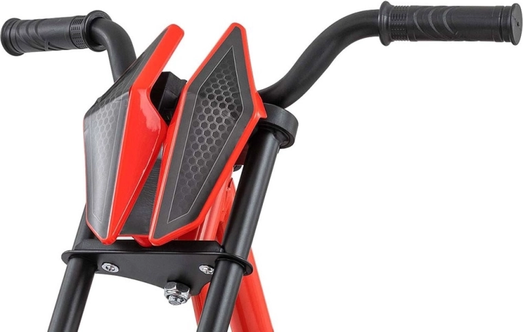 Comfortable seat and sturdy handlebars for better control