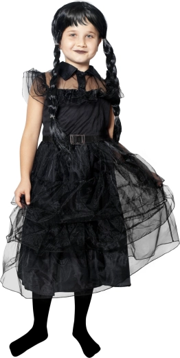 Voluminous layered skirt for a striking effect