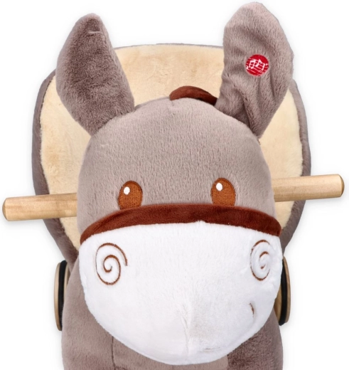 Secure grip thanks to wooden handles