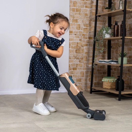 Lightweight and comfortable for small children’s hands