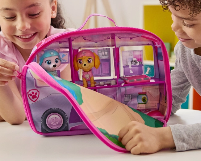 Преносим караван 2в1: куфарче и игрови свят