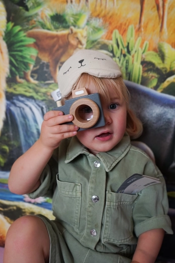 Wooden camera for explorer play