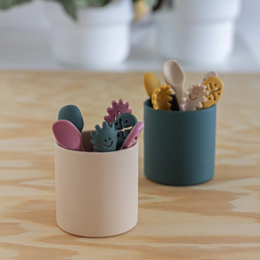 Soft BPA-free silicone, gentle on gums