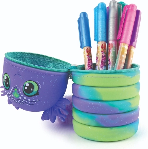 Изтеглящ се калъф и стойка в едно