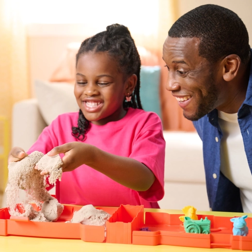 Kinetic sand that is easy to shape