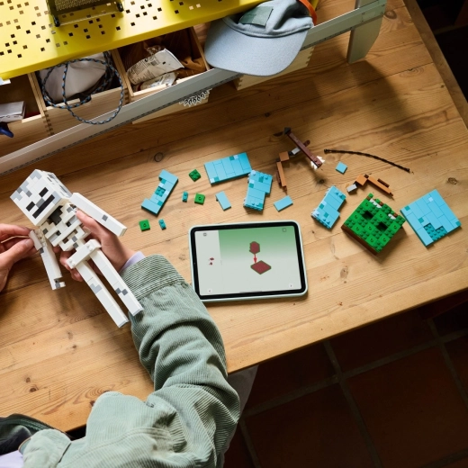Забавно сглобяване с приложението LEGO Builder