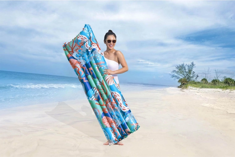 Lightweight and easy to carry when traveling