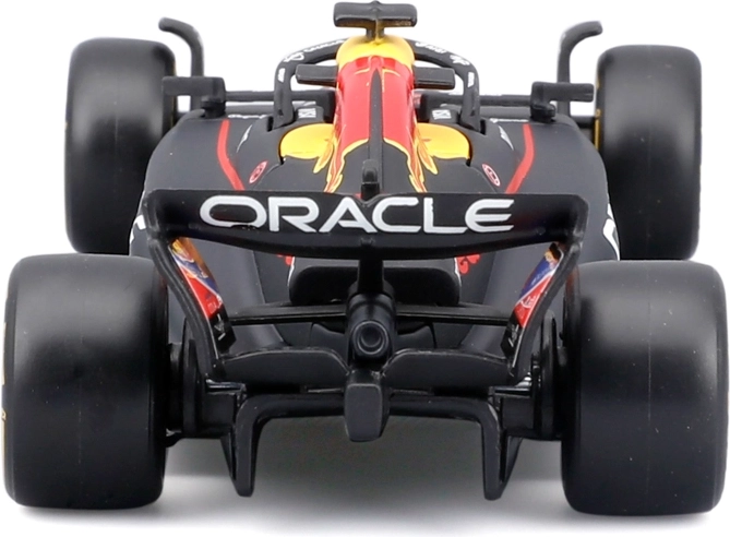 Precision workmanship in 1:43 scale