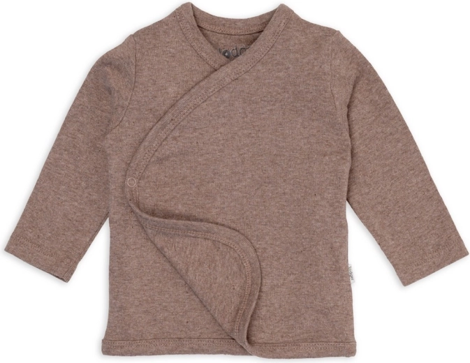 Easy dressing thanks to the wrapover cut