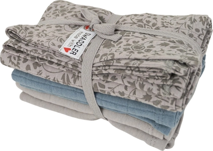 Soft hydrophilic cotton knit fabric