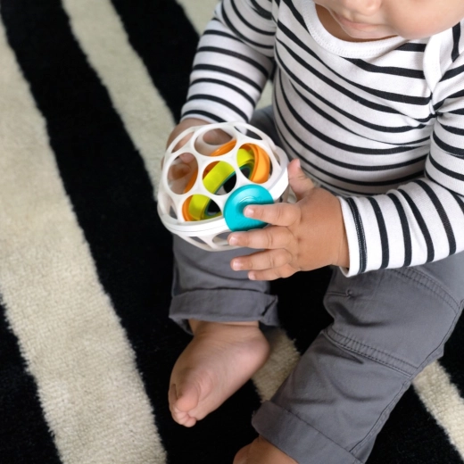 Sensory fun with rattling and spinning