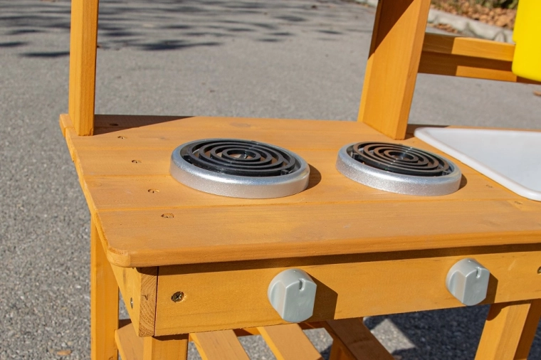 Два котлона и въртящи се копчета за реалистична игра