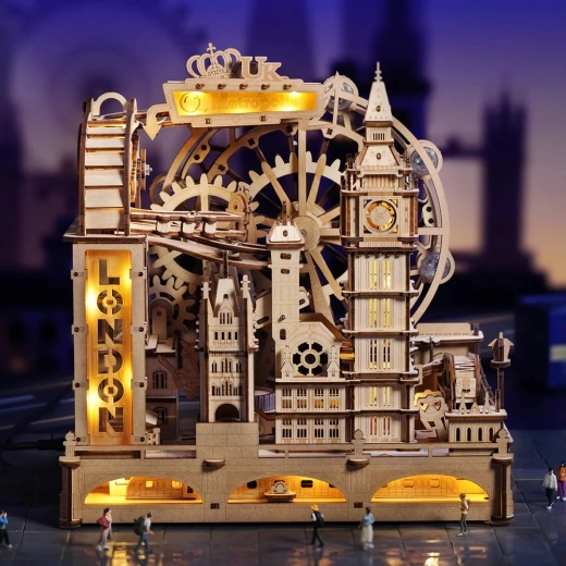 Functional mechanical marble run