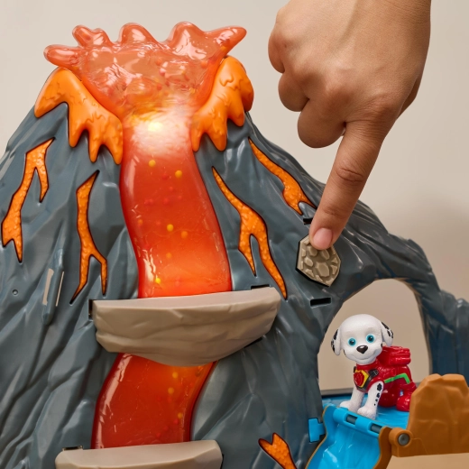 Eruption at the press of a button: lights, sounds and “flowing” lava