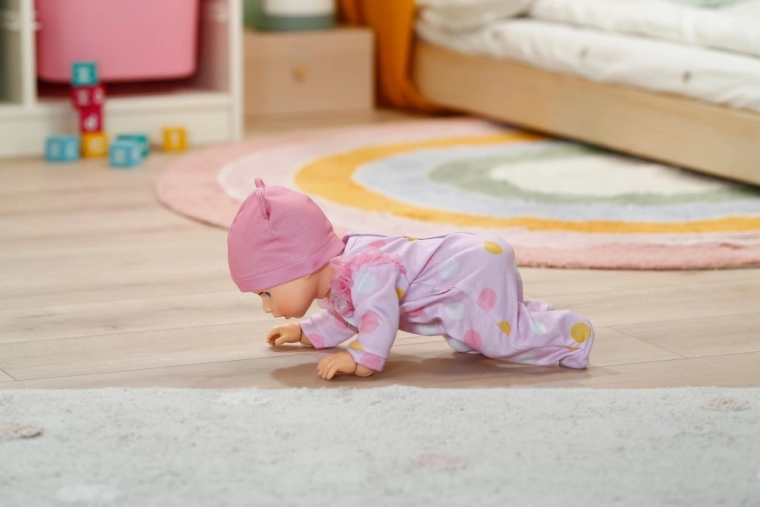 Пълзи като истинско бебе