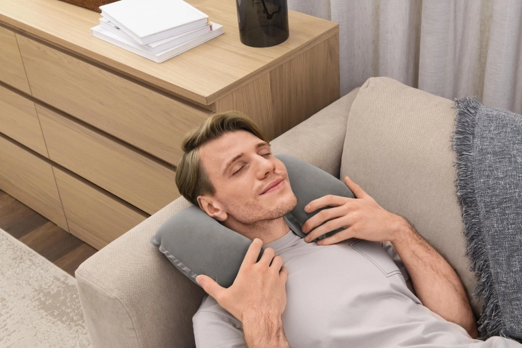 Ergonomic U-shape for neck support