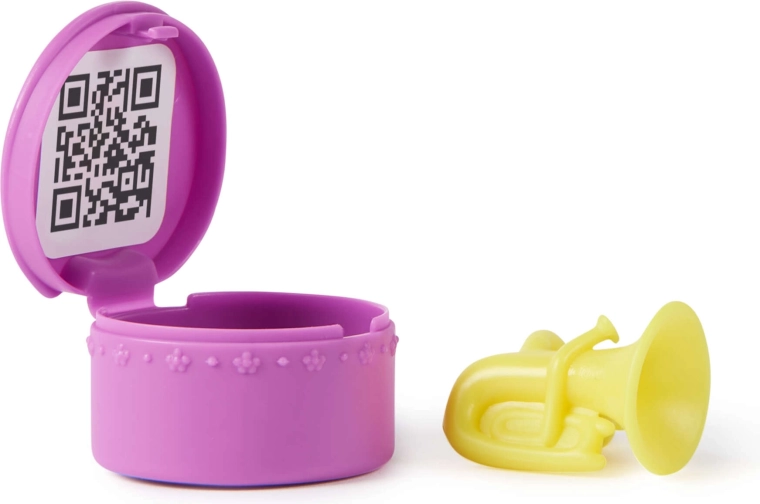 Седалки във форма на мида, микрофон и изненада