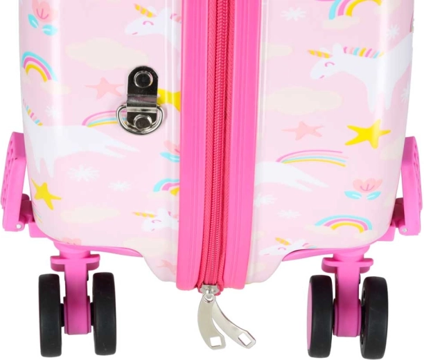 Плавно возене благодарение на 360° колелца