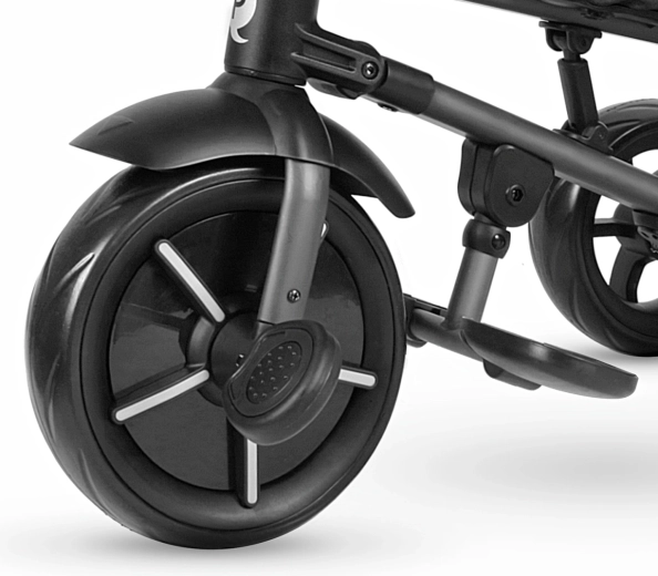 Smooth ride and stability thanks to EVA wheels and brake