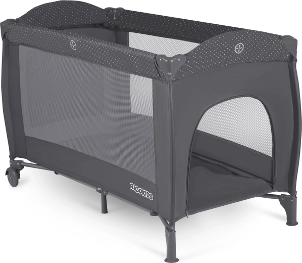 Practical features: side entrance, wheels with brake