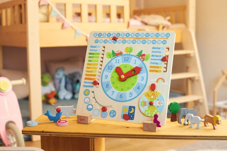 Wooden perpetual calendar with weather indicator 30 × 30 cm - 1 piece