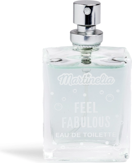 Practical spray for quick refreshment