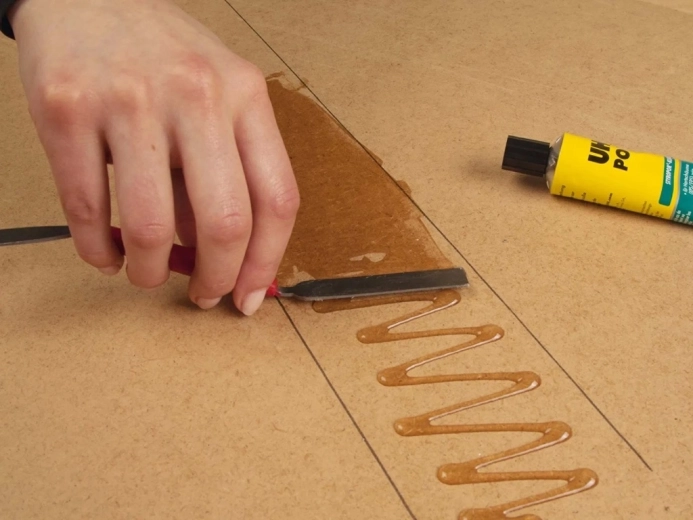 Simple installation using glue