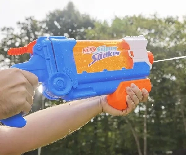 Pump handle for a powerful stream
