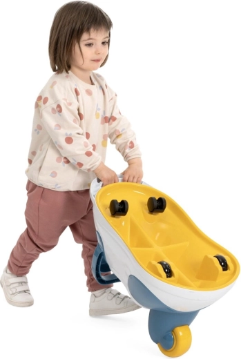 Wheelbarrow for carrying and free movement