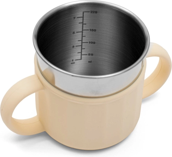 Easy to hold and portions up to 220 ml