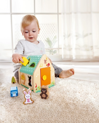 A toy for discovery and role play