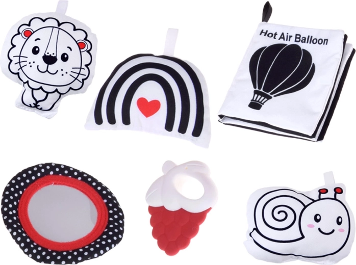 Hanging toys for motor skills and discovery