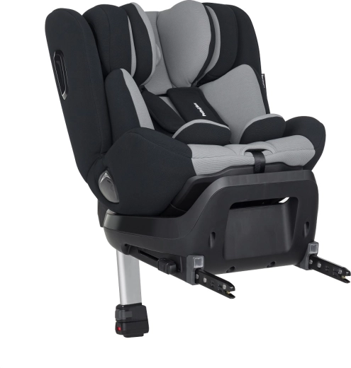 ISOFIX и опорен крак за стабилен монтаж
