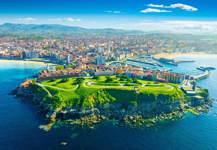 Puzzle View of Gijón in Spain 1000 pieces