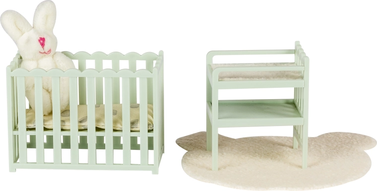 Detailed furniture in 1:18 scale