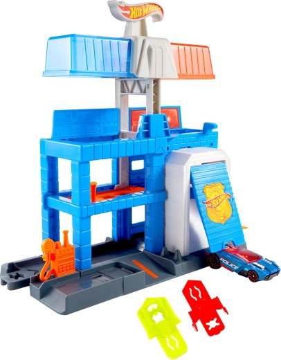 Три етажа, пълни с екшън и бързи излизания