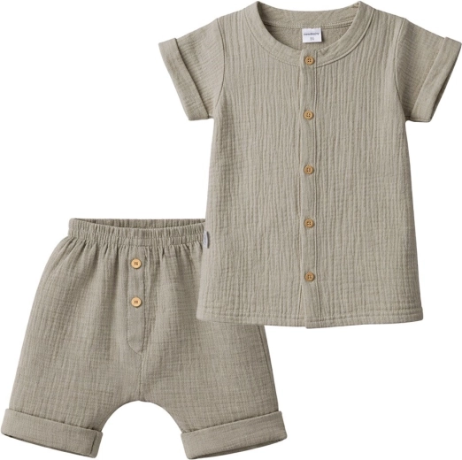 Lightweight and breathable muslin